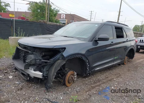 2022 Ford Explorer Xlt z USA, uszkodzony, nr VIN 1FMSK8DH9NGA04754